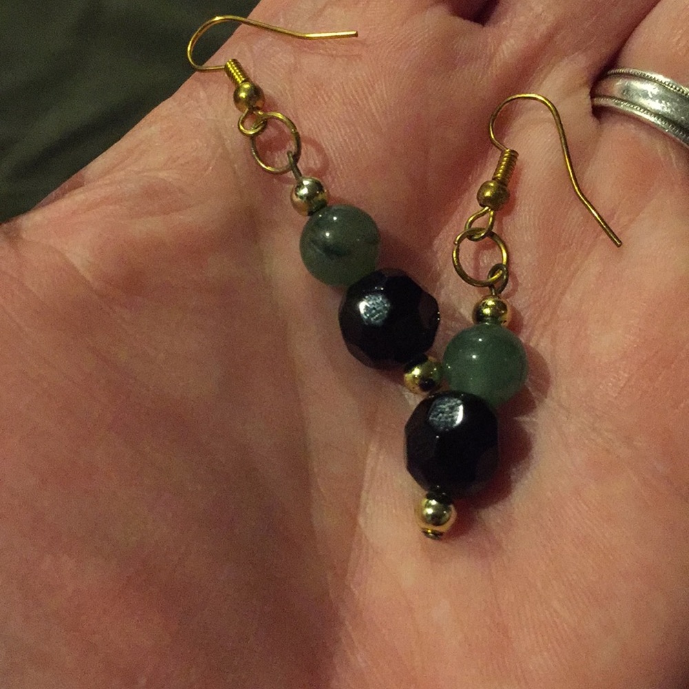 🐘 Handcrafted Green and Black Earrings